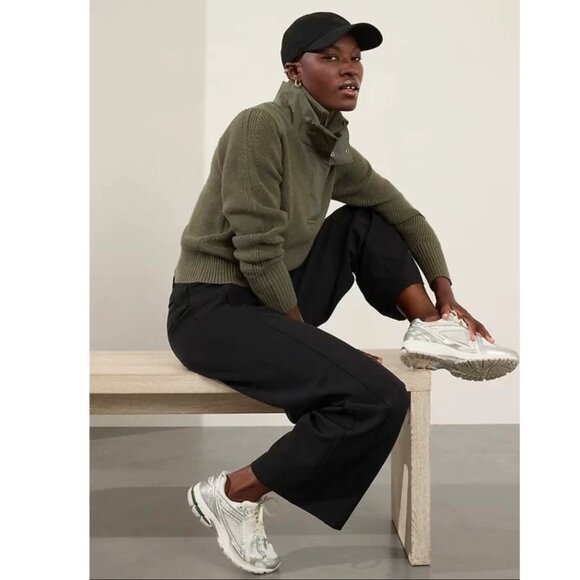 Athleta Hanover Hybrid 1/2 Zip Sweater in Beige Size Medium - Picture 2 of 16